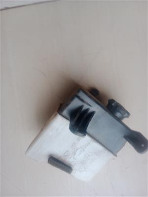 Hyundai i10 radiator water bottle  