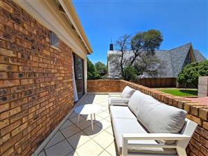 Townhouse For Sale in Florentia