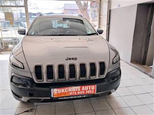 Jeep Cherokee Trailhawk 3.2 AWD 4x4 2015 119000km Leather interior   Reverse sensor  Reverse