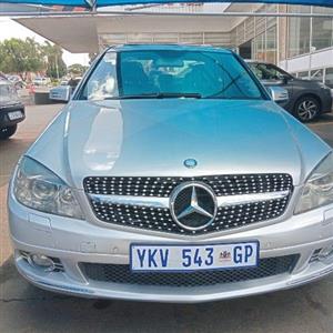 Mercedes-Benz C200 