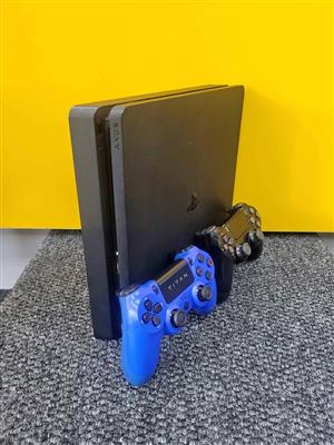PlayStation 4 Slim
