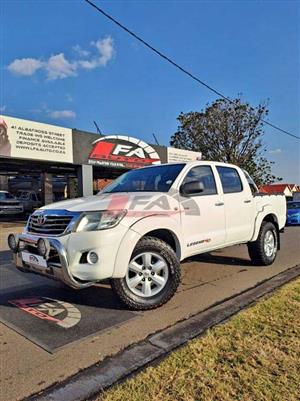 TOYOTA HILUX 2.5 D4D 4X4 LEGEND 40 D.C BAKKIE FORSALE