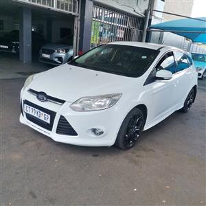 2013 FORD FOCUS S 2.0 WHITE COLOR MANUAL PETROL 