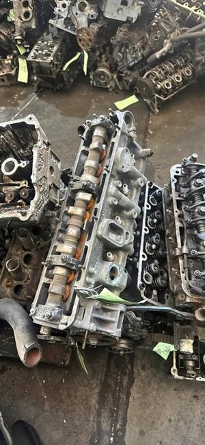 Vw microbus 2.5i  5 cylinder Head.