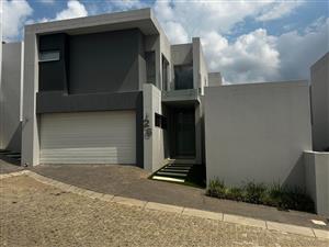 Cluster Rental Monthly in Bryanston East