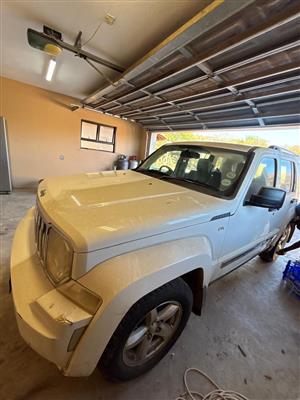 Jeep Cherokee V6 3.7L ,2010 model, rear brakes need changing & the side mirror