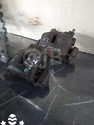 SECOND HAND FRONT & REAR 4.7 JEEP GRAND CHEROKEE WJ BRAKE CALIPERS 
