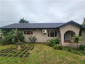 Spacious 5-Bedroom Family Home with Pool and Entertainment Area