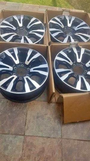 18 inch Isuzu Xrider original mags set