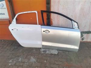 Polo 6 sedan right doors