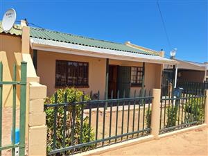 House For Sale in Oudtshoorn North