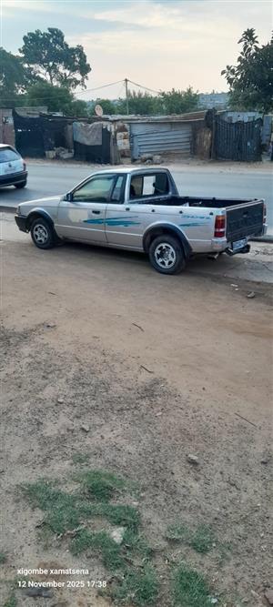 Mazda rustler bakkie