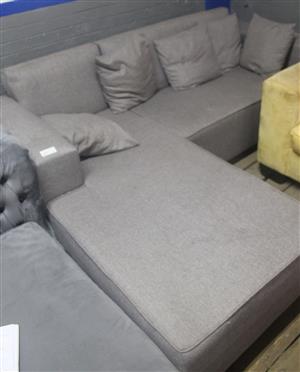 GREY L-SHAPE COUCH S056679A
