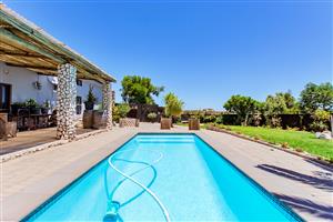 Stunning 3 bed house for sale in Long Acres Country Estate, offering luxury living in beautiful Lang