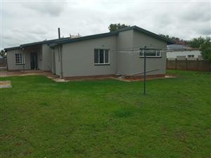 House Rental Monthly in Rothdene