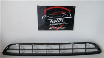 Honda CR-V '12-'16 front bumper center grille