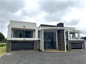 Exquisite 6 Bedroom home for sale in Hilton Gardens