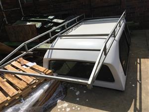 Canopy For Bakkie White Fibreglass With Sliding Windows And