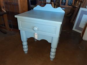Single-drawer pedestal in lovely bluey grey