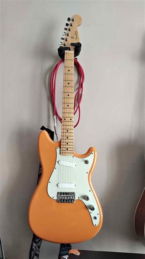 Fender Duo-Sonic Electric Guitar – Excellent Condition + Extras