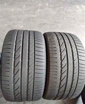 Two rear BMW X5 & X6 20inch Runflats tyres 315/35/20 Bridgestone with sufficient threads