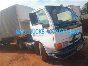 2005 NISSAN UD20 (WITH TRAILER) PONY TRUCK FOR SALE (T4)