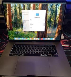 Apple MacBook Pro 16-inch 2019 | Core i7 2.6GHz | 16GB RAM | 512GB SSD | 129 Bat