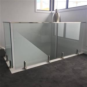 STAIRCASES HANDRAILS AND BALUSTRADES 