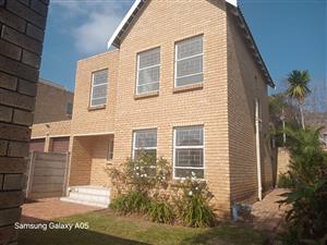 Elegant 3-Bedroom Pet-Friendly Townhouse for Rent – Ballymore, Little Falls