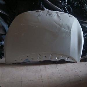 Tata Tiago bonnet 