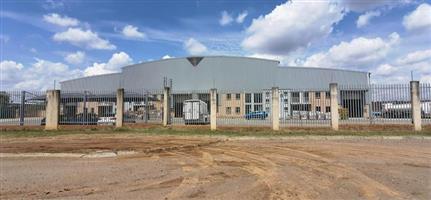 Warehouse / Distribution Centre/ Manufacturing To Let in the N4 Gateway Park, Pretoria