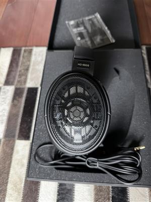 Sennheiser HD660s Audiophile Open-back headphones
