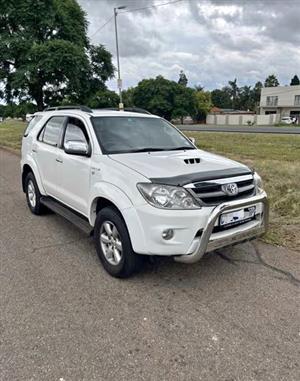 2008 TOYOTA  Fortuner  3.0 D-4D Raised Body