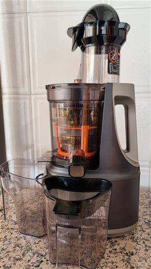 DNA Raw Press Juicer - Bargain Cold Press Juicer (used only a few times)
