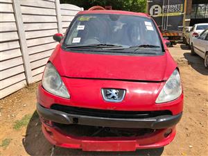 Peugeot 1007 Stripping for parts