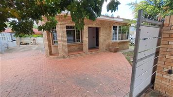 Spacious Garden Flat to rent in Westering