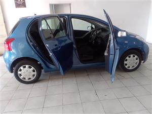 TOYOTA YARIS 2007 model blue manual 