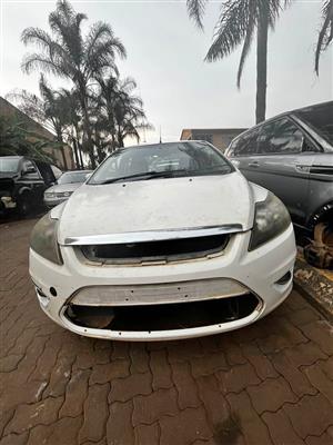 2010 FORD FOCUS SEDAN 2.0 FOR SPARES