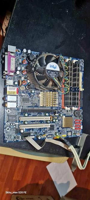 Gigabyte Pentium 4 motherboard FOR SALE 