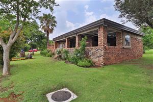 Welcome to Marina Letata, one of the most sought-after estates on the banks of the Vaal Dam.