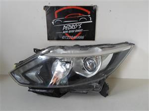 Nissan Qashqai left headlight 14-18 projector