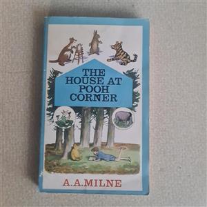 1960's Winnie The Pooh The house at Pooh Corner