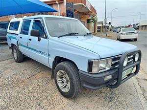 1995 Toyota Hilux 2.4P S Raider  Aircon P/U D/C