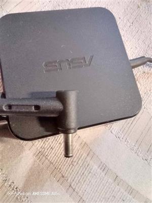 ASUS 19V~2•37A LAPTOP ADAPTER