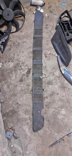 2004 Nissan Almera Lower Grille