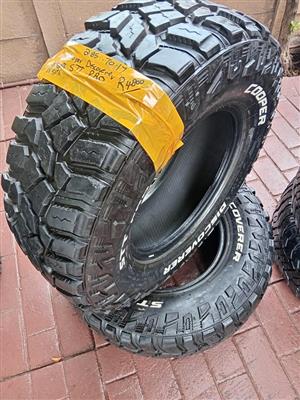 2x Cooper Discoverer STT pro 