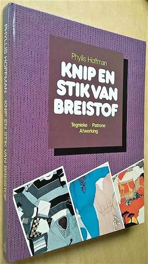 3 Afrikaanse naaldwerk boeke. 
