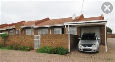 Townhouse For Sale in Norkem Park