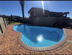 Townhouse Rental Monthly in Brackenhurst