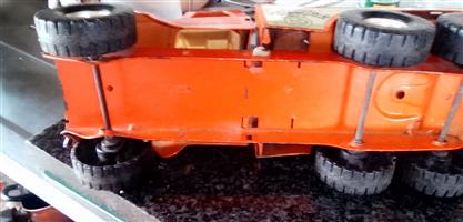 16"vintage nylint big pumpkin orange tow truck - pressed steel metal 1970